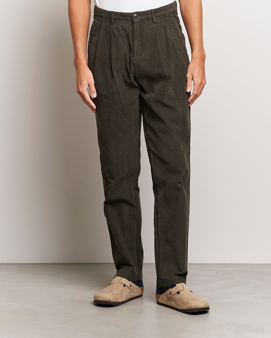 Herre | Sunspel | Sunspel | Corduroy Double Pleat Trousers Coffee