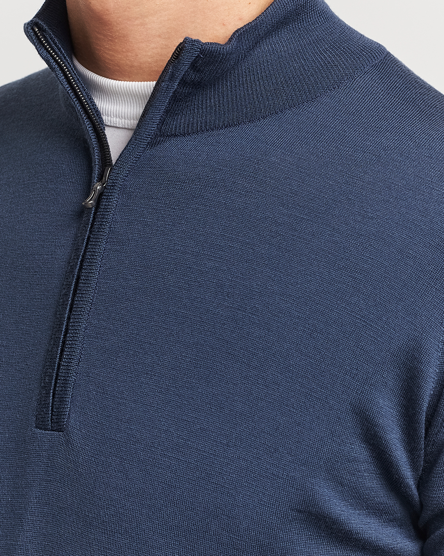 Herre | Gensere | John Smedley | Barrow Extra Fine Merino Half Zip Smoke Blue