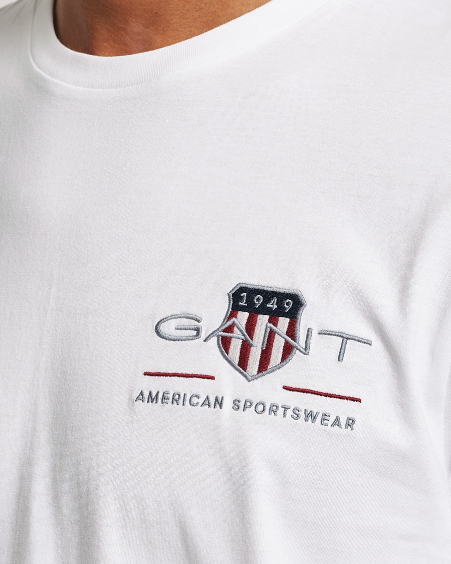 Herre | T-Shirts | GANT | Archive Shield Small Logo T-Shirt White