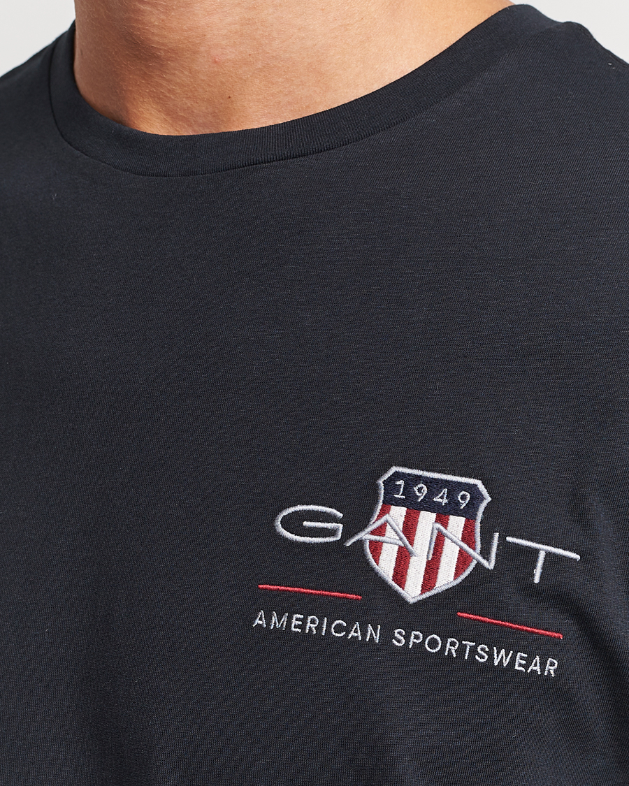 Herre | T-Shirts | GANT | Archive Shield Small Logo T-Shirt Black