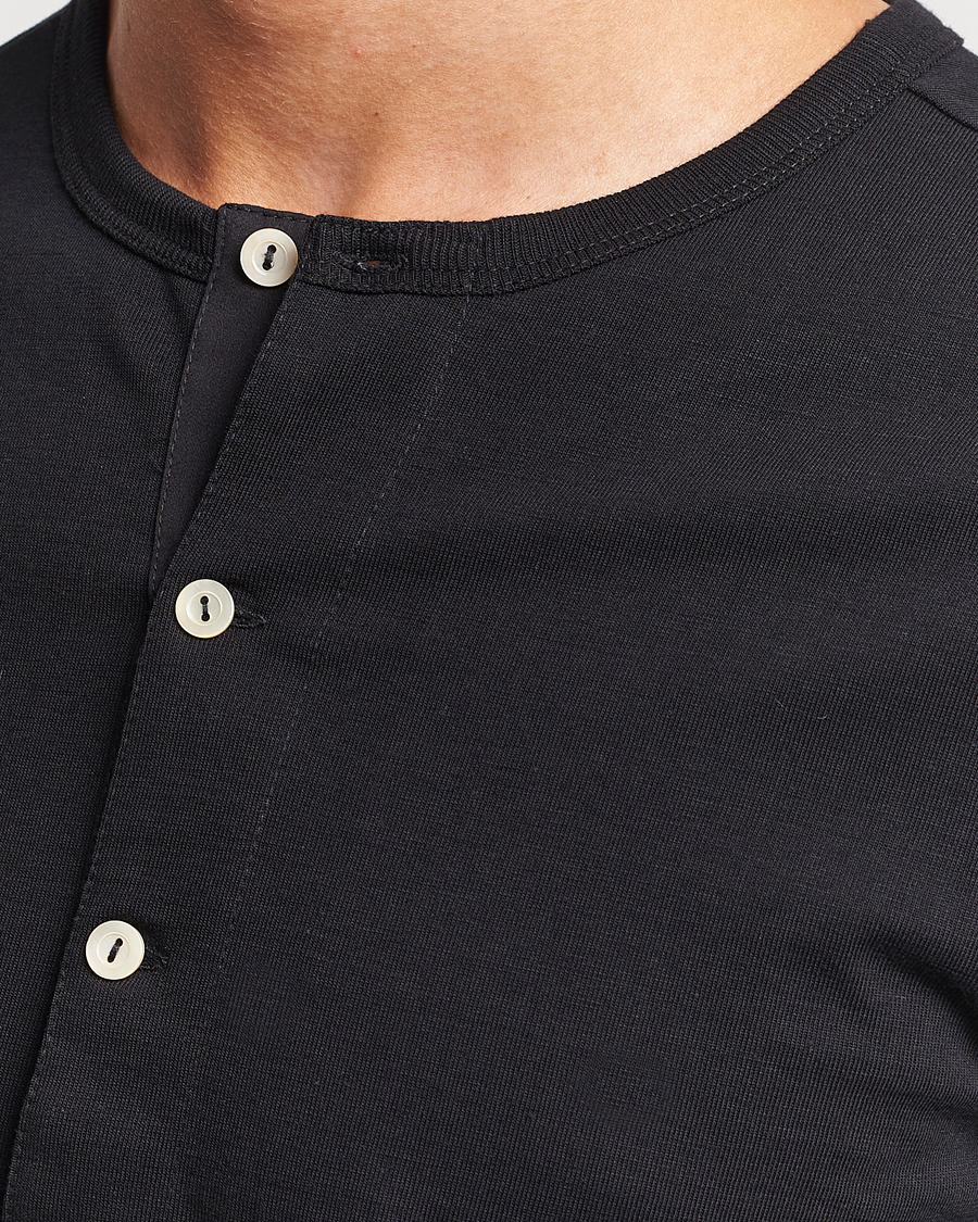 Herre | Gensere | Merz b. Schwanen | Classic Organic Cotton Henley Sweater Black