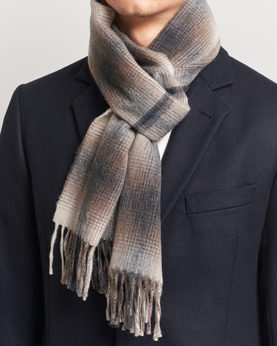 Herre | Begg & Co | Begg & Co | Wool/Cashmere Shadow Check Scarf 32*180cm Natural Grey