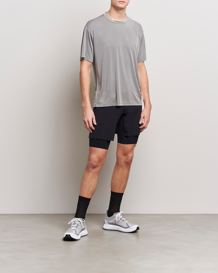 Herre | T-Shirts | Satisfy | AuraLite T-Shirt Mineral Fossil
