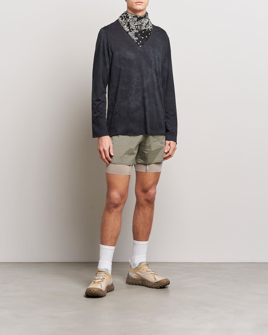 Herre | T-Shirts | Satisfy | CloudMerino Long Sleeve T-Shirt Batik Black