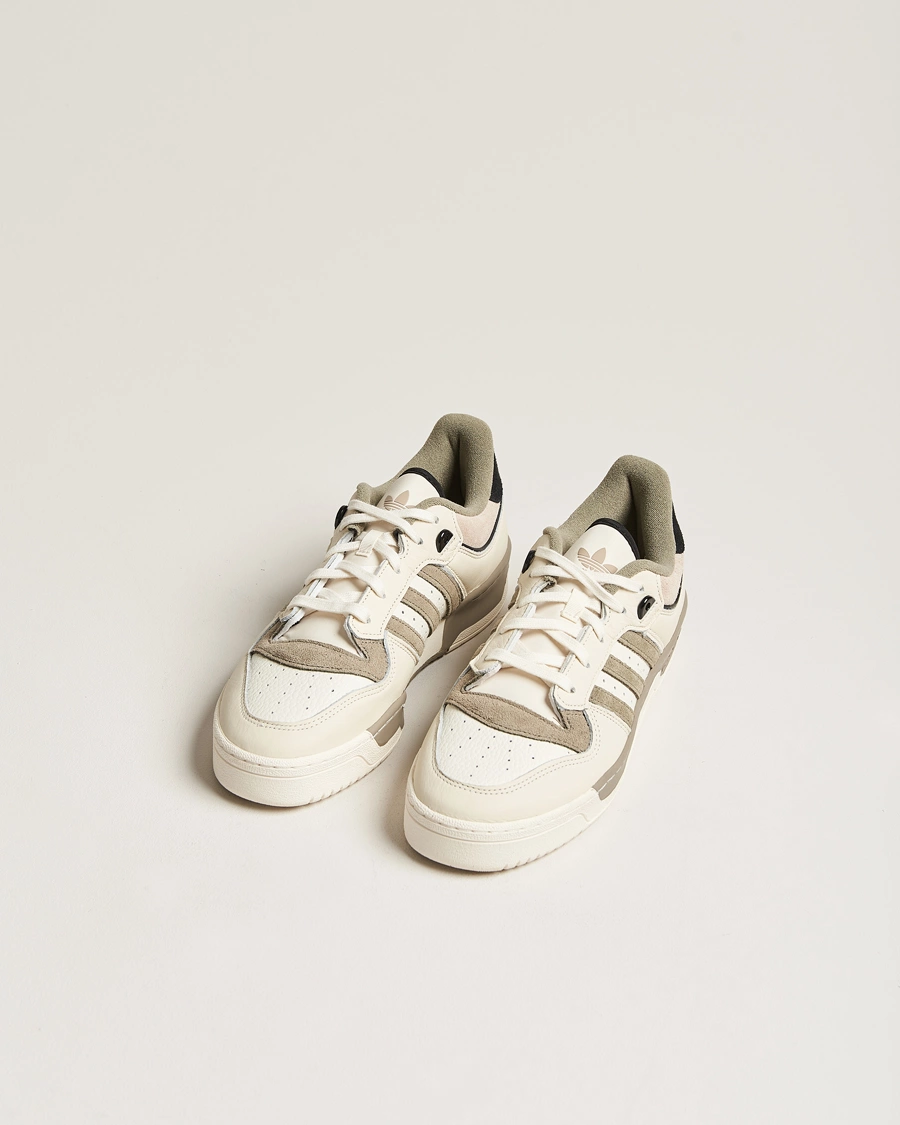 Herre | Hvite sneakers | adidas Originals | Rivalry 86 Sneaker Off White/Black