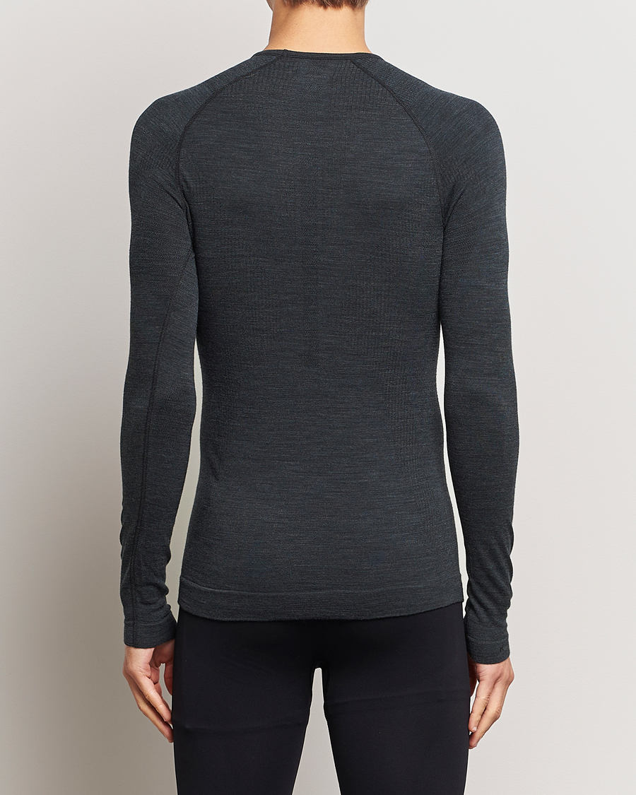 Herre | T-Shirts | Falke | Long Sleeve Wool Tech Shirt Black