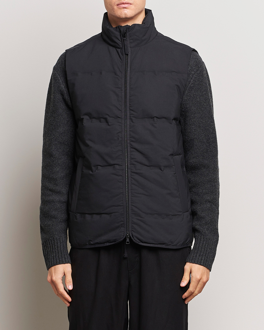 Herre |  | A Day's March | Alford Puffer Vest Black