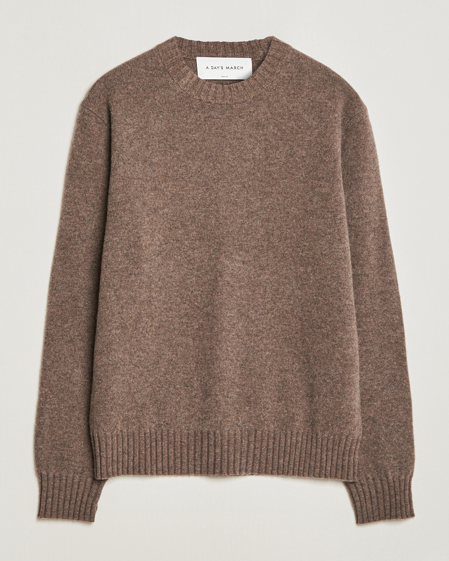 Herre | Gensere | A Day's March | Marlow Lambswool Crew Dark Taupe