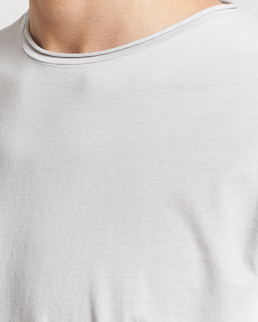 Herre | T-Shirts | Filippa K | Roll Neck Crew Neck T-Shirt Light Grey