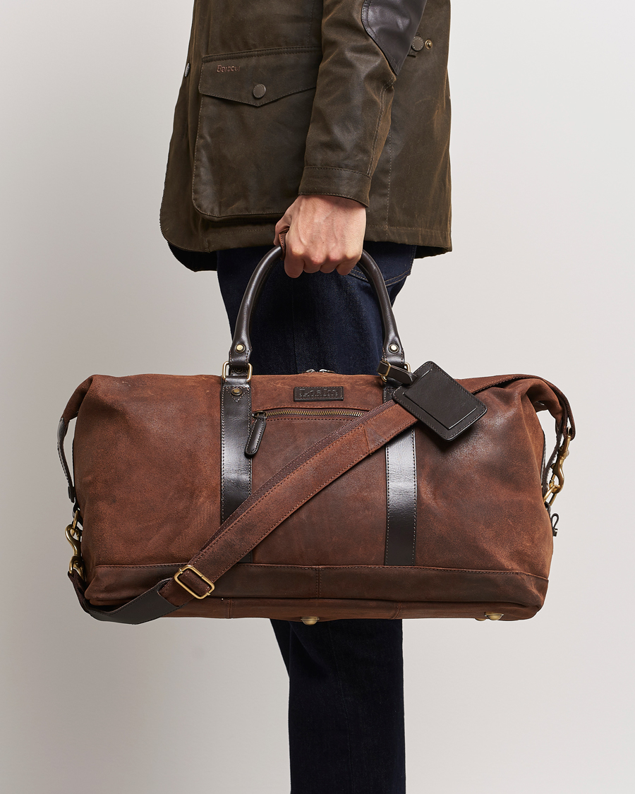 Herre | Best of British | Loake 1880 | Cornwall Brushed Suede Travel Bag Brown