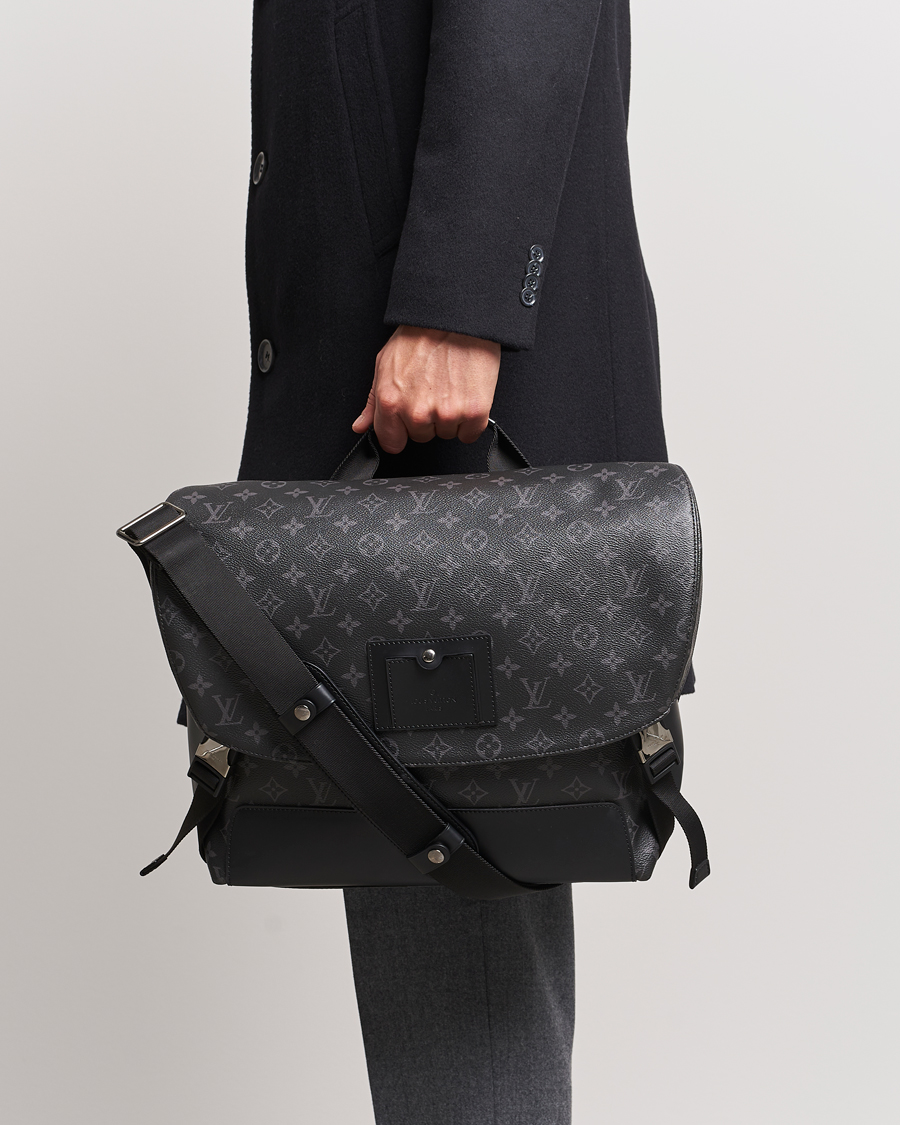 Herre |  | Louis Vuitton Pre-Owned | Messenger Voyager MM Bag Monogram Eclipse
