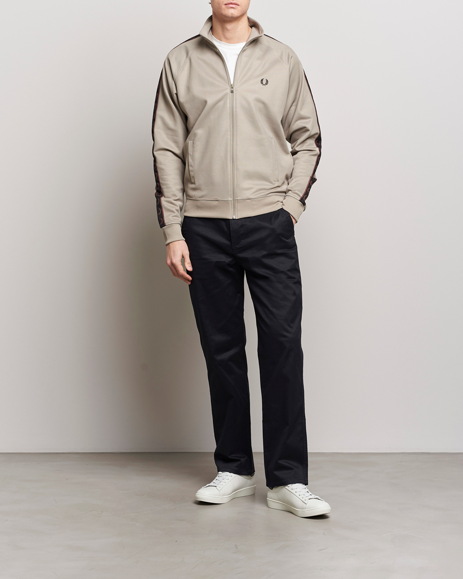 Herre | Gensere | Fred Perry | Taped Track Jacket Warm Grey