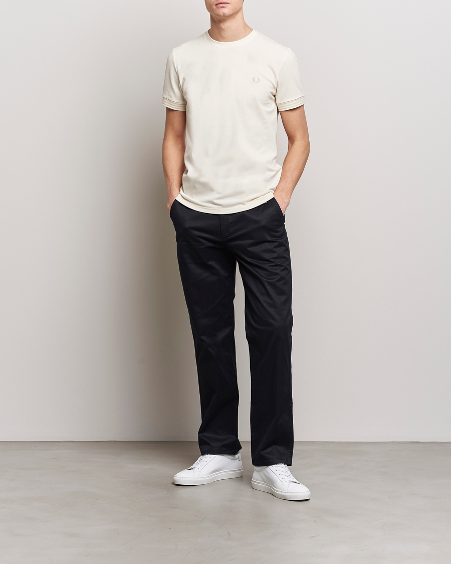 Herre | T-Shirts | Fred Perry | Striped Cuff Crew Neck T-Shirt Ecru