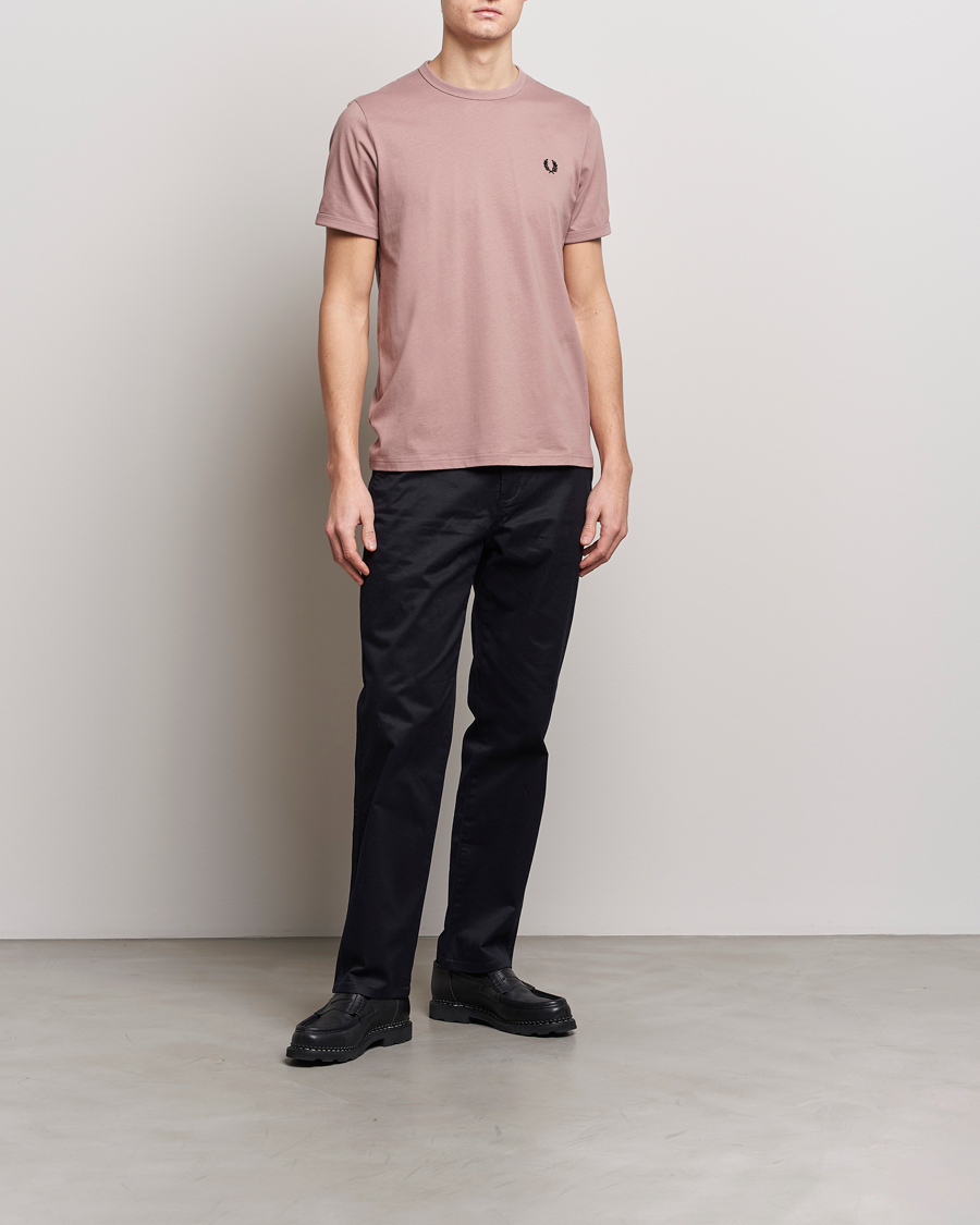 Herre | T-Shirts | Fred Perry | Ringer T-Shirt Dusty Pink
