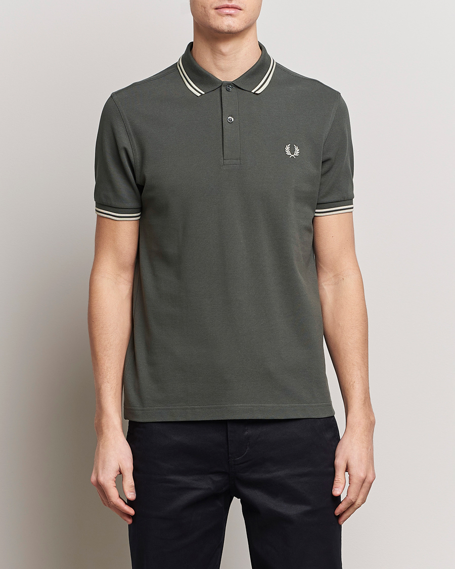 Herre | Kortermet piké | Fred Perry | Twin Tipped Polo Shirt Field Green