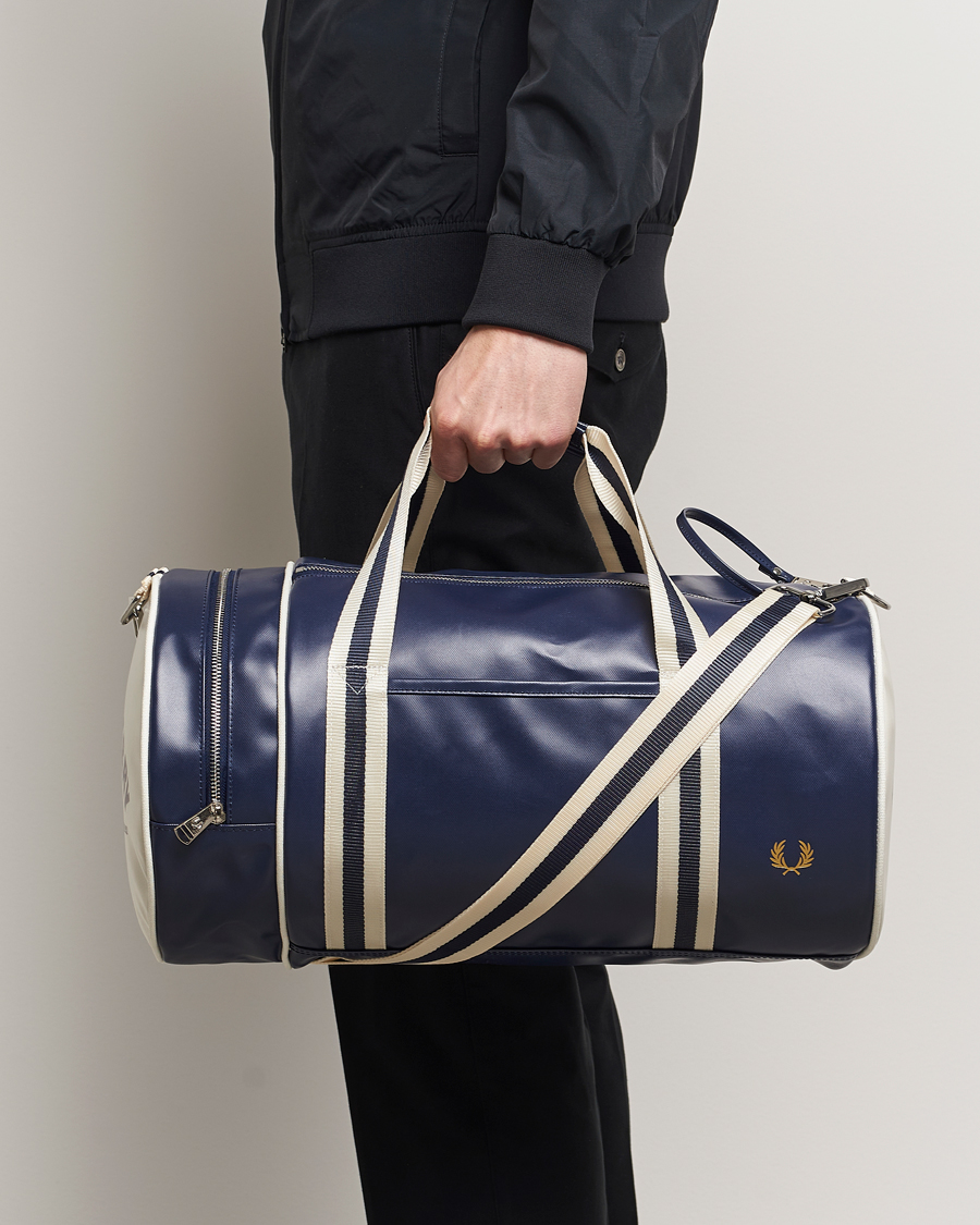 Herr |  | Fred Perry | Classic Barrel Bag Navy/Ecru