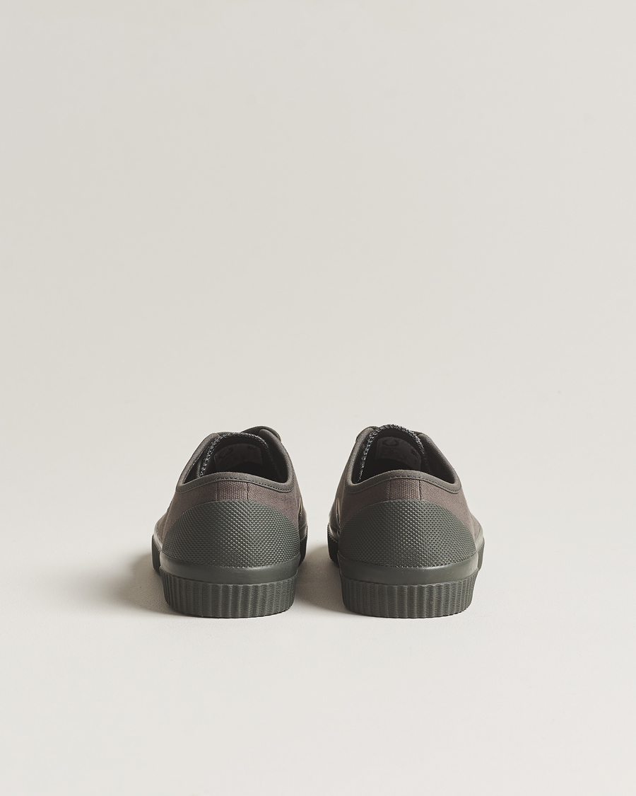 Herre | Fred Perry Hughes Canvas Sneaker Field Green | Fred Perry | Hughes Canvas Sneaker Field Green