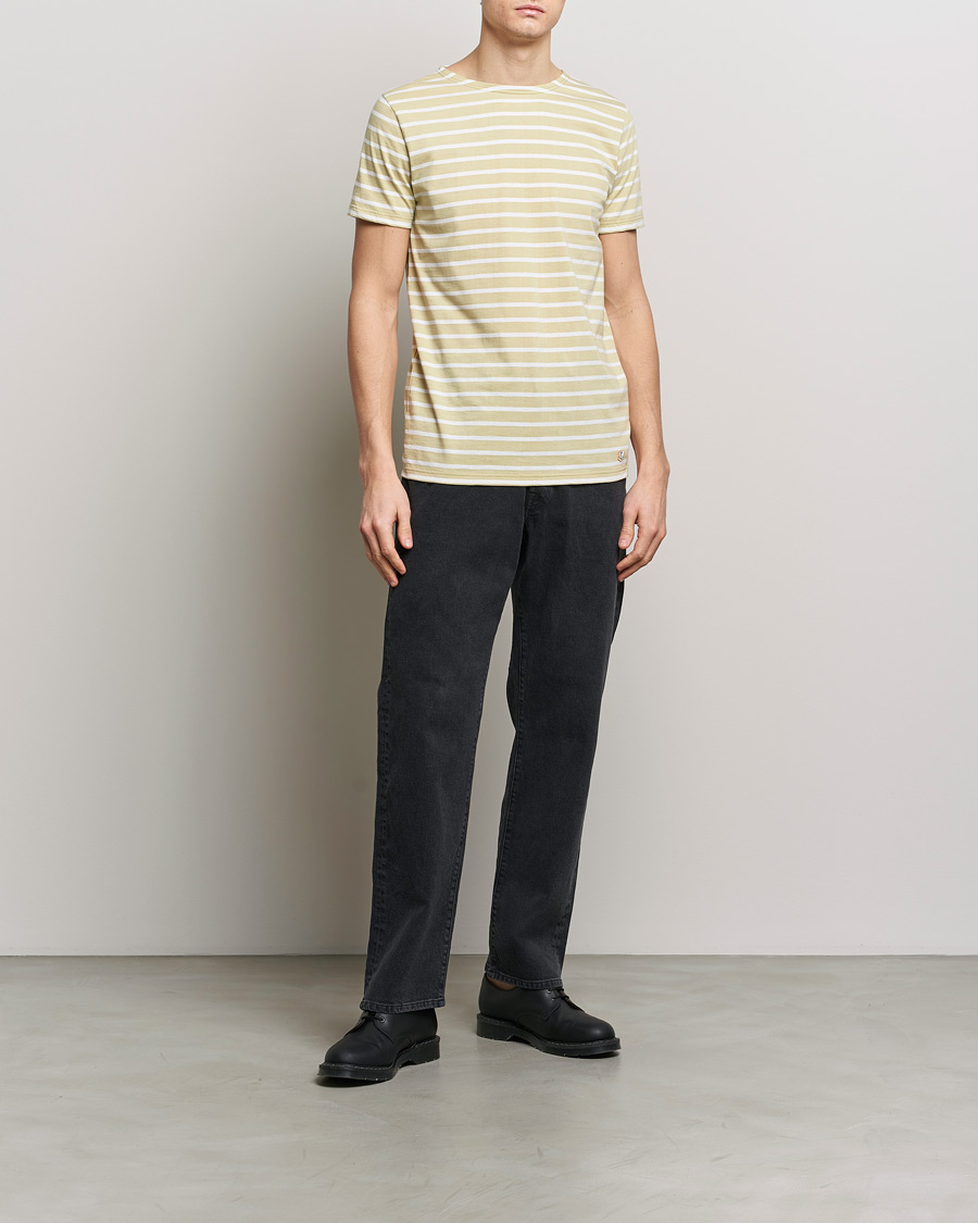 Herre | T-Shirts | Armor-lux | Hoëdic Boatneck Héritage Stripe T-shirt Pale Olive/Milk