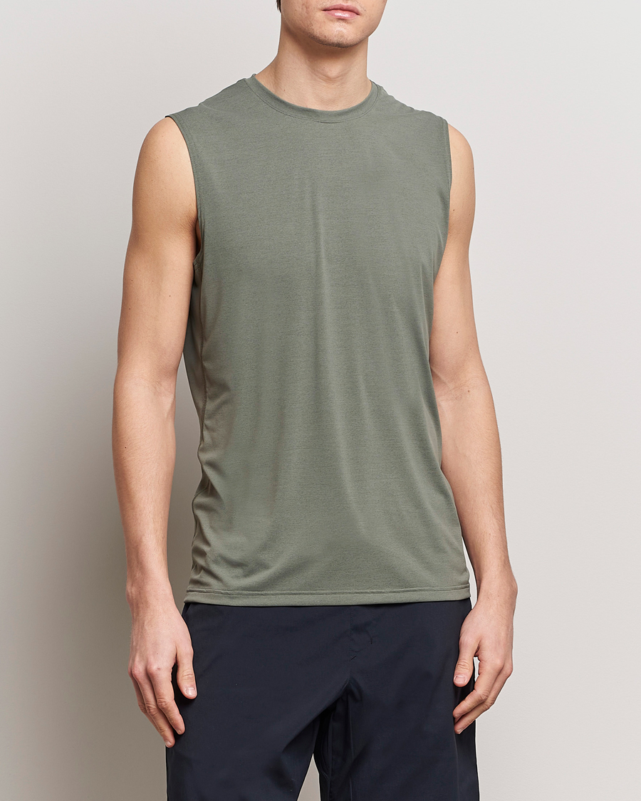 Herre | Klær | Houdini | Pace Air Tank Geyser Grey