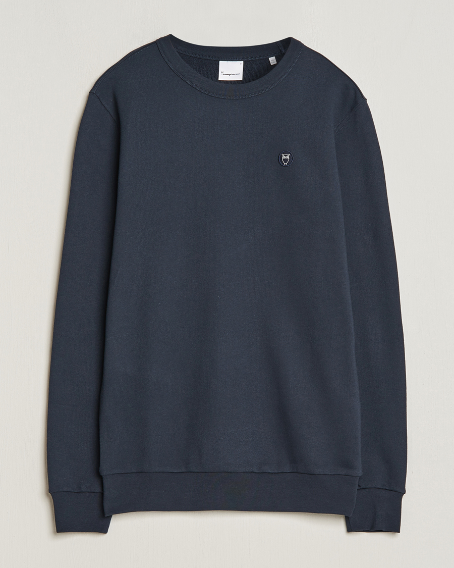 Herre | Gensere | KnowledgeCotton Apparel | Erik Badge Sweatshirt Total Eclipse