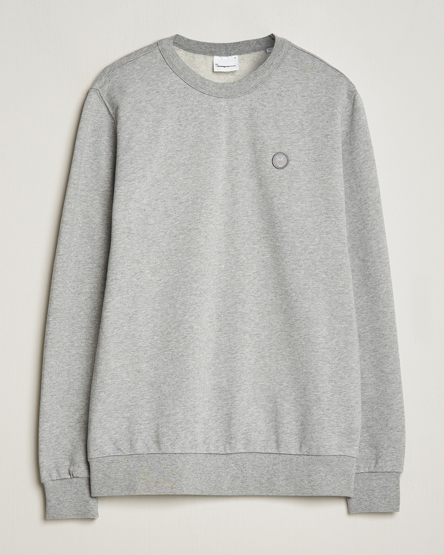 Herre | Gensere | KnowledgeCotton Apparel | Erik Badge Sweatshirt Grey Melange