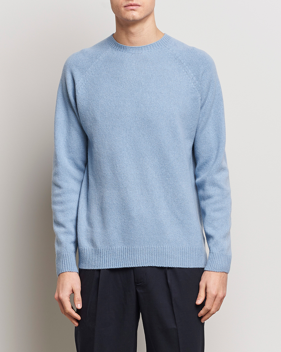 Herre | Klær | Sunspel | Lambswool Crew Neck Sky Blue