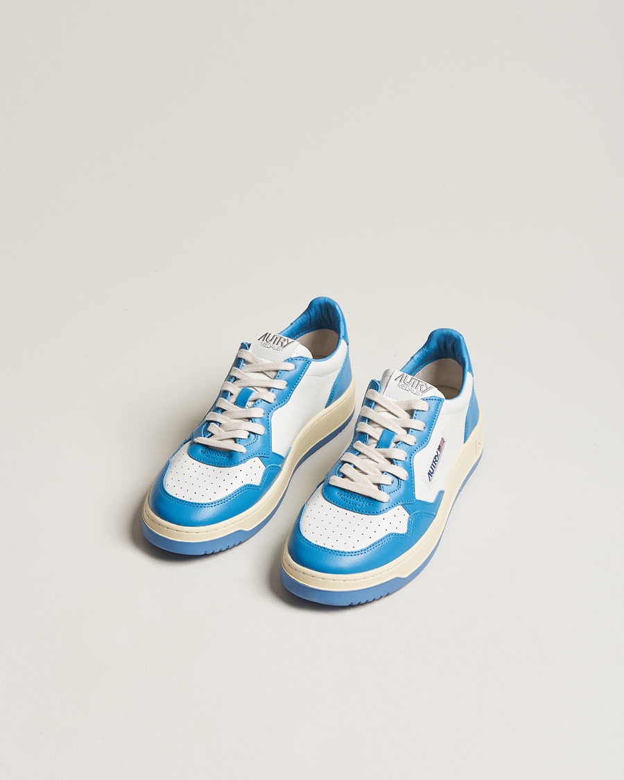 Herre | Sneakers | Autry | Medalist Low Bicolor Leather Sneaker White/Blue