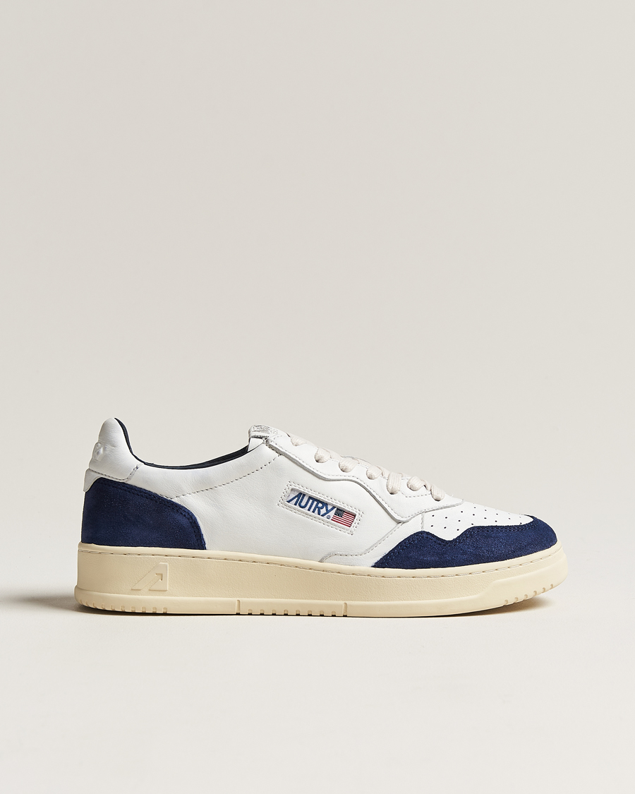 Herre | Autry Medalist Low Goat/Suede Sneaker White/Navy | Autry | Medalist Low Goat/Suede Sneaker White/Navy