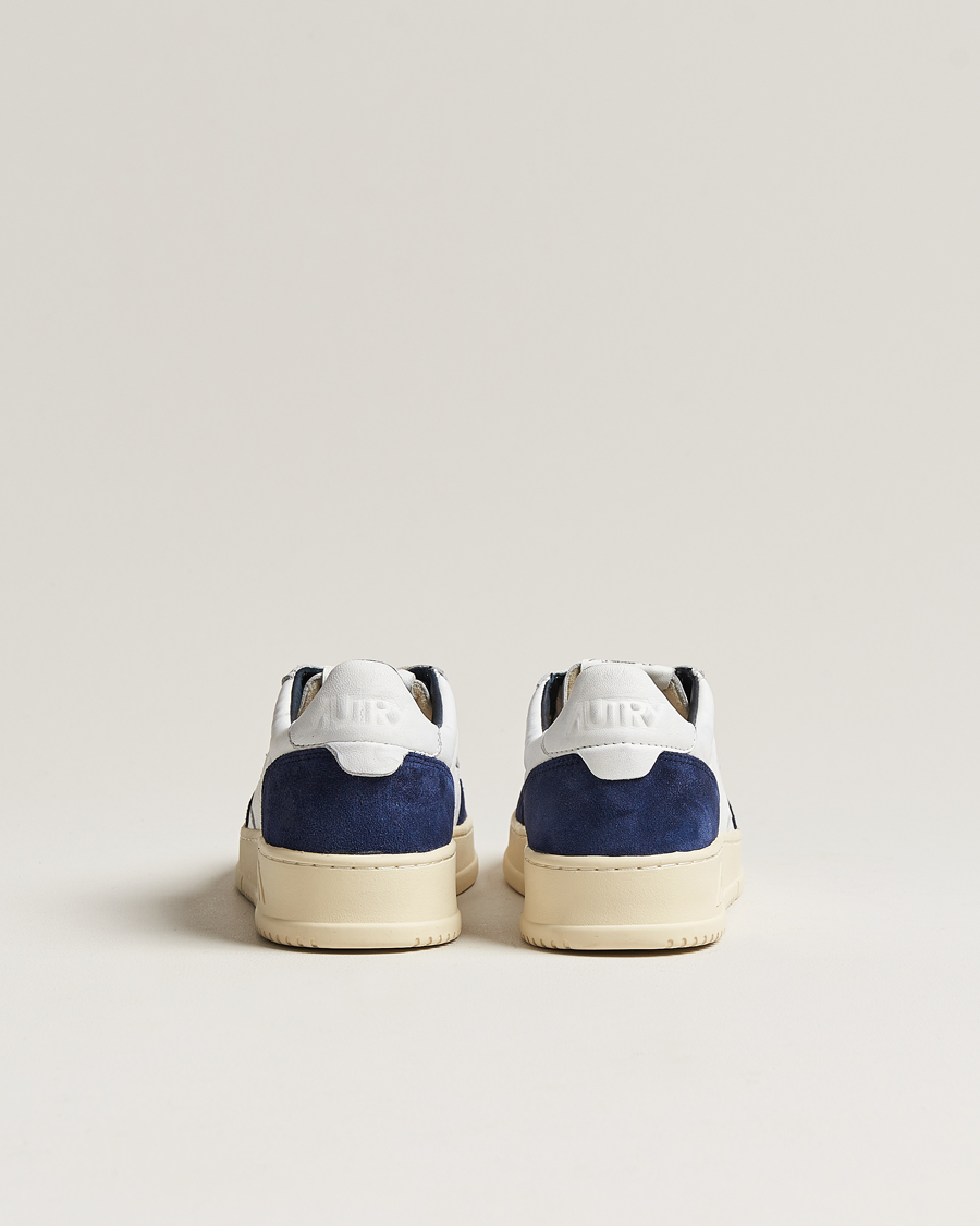 Herre | Autry Medalist Low Goat/Suede Sneaker White/Navy | Autry | Medalist Low Goat/Suede Sneaker White/Navy