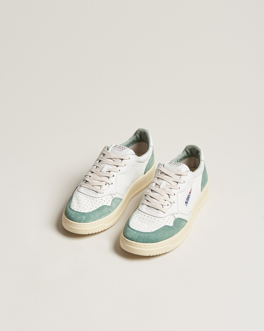 Herre | Hvite sneakers | Autry | Medalist Low Goat/Suede Sneaker White/Military