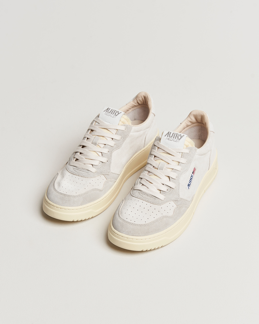 Herre | Autry Medalist Low Suede Sneaker Cream | Autry | Medalist Low Suede Sneaker Cream