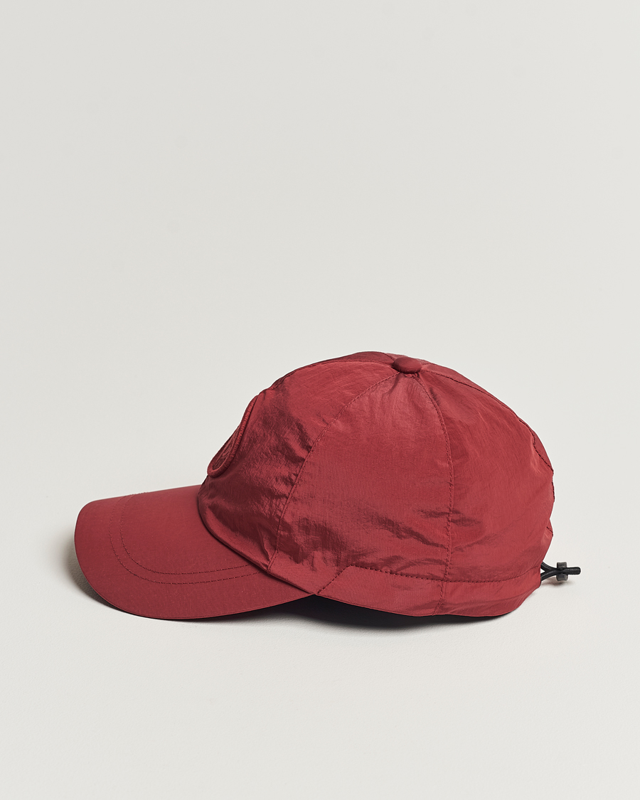 Herre | Stone Island Nylon Metal Cap Red | Stone Island | Nylon Metal Cap Red