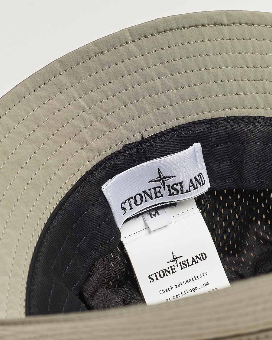 Herre | Stone Island Logo Bucket Hat Natural Beige | Stone Island | Logo Bucket Hat Natural Beige