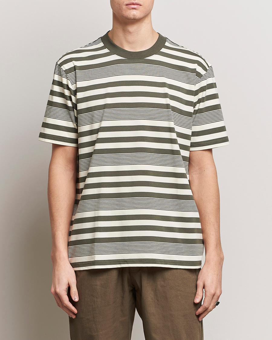 Herre | Klær | NN07 | Adam Striped Crew Neck T-Shirt Capers Green