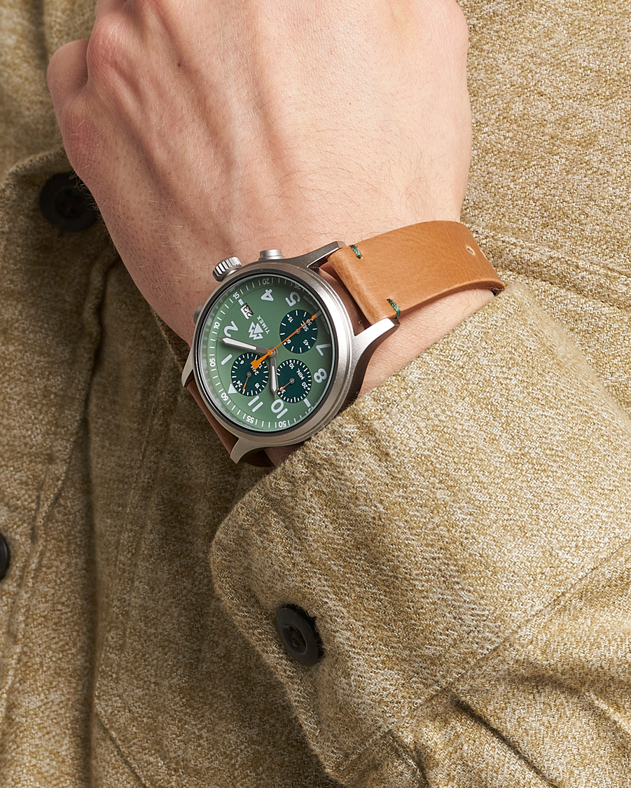 Men | Leather strap | Timex | Expedition North Sierra Chronograph 42mm Green Dial