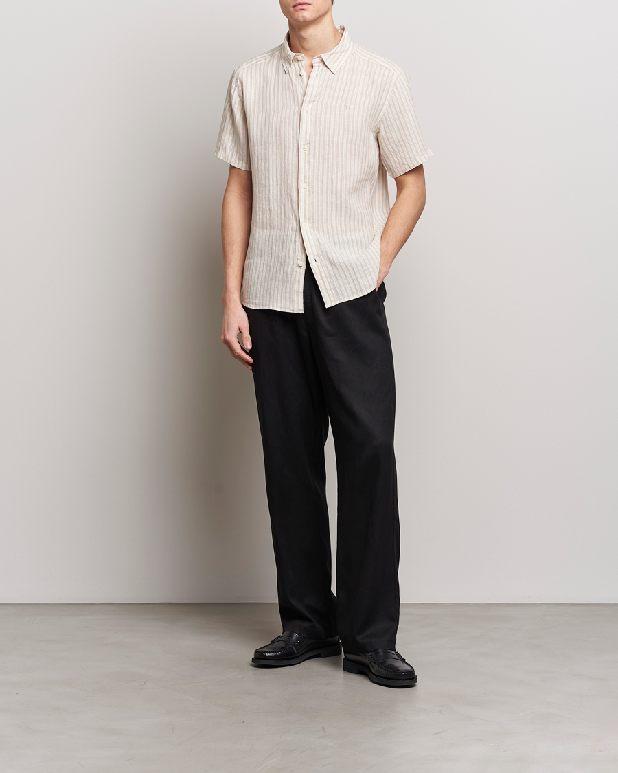 Herre | Skjorter | LES DEUX | Kris Linen Striped Short Sleeve Shirt Sand/Ivory