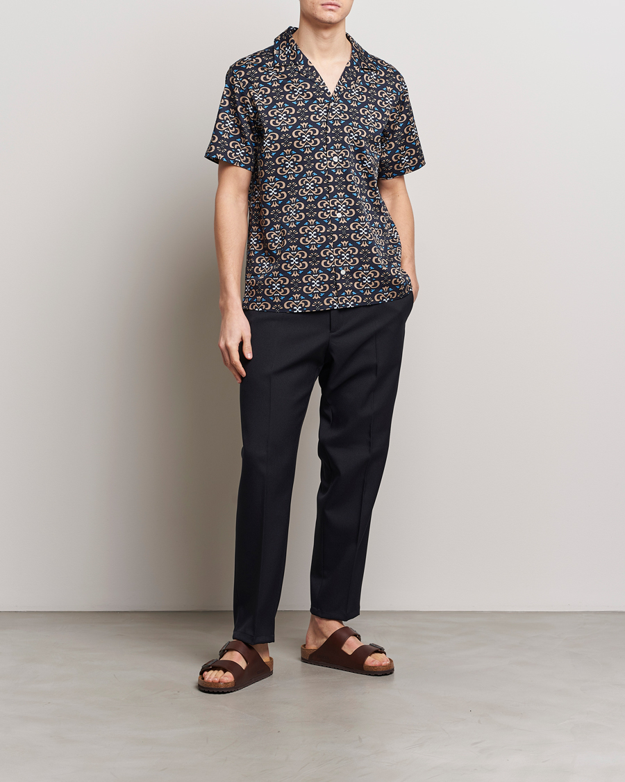 Herre | Skjorter | LES DEUX | Hendrix Printed Short Sleeve Shirt Dark Navy