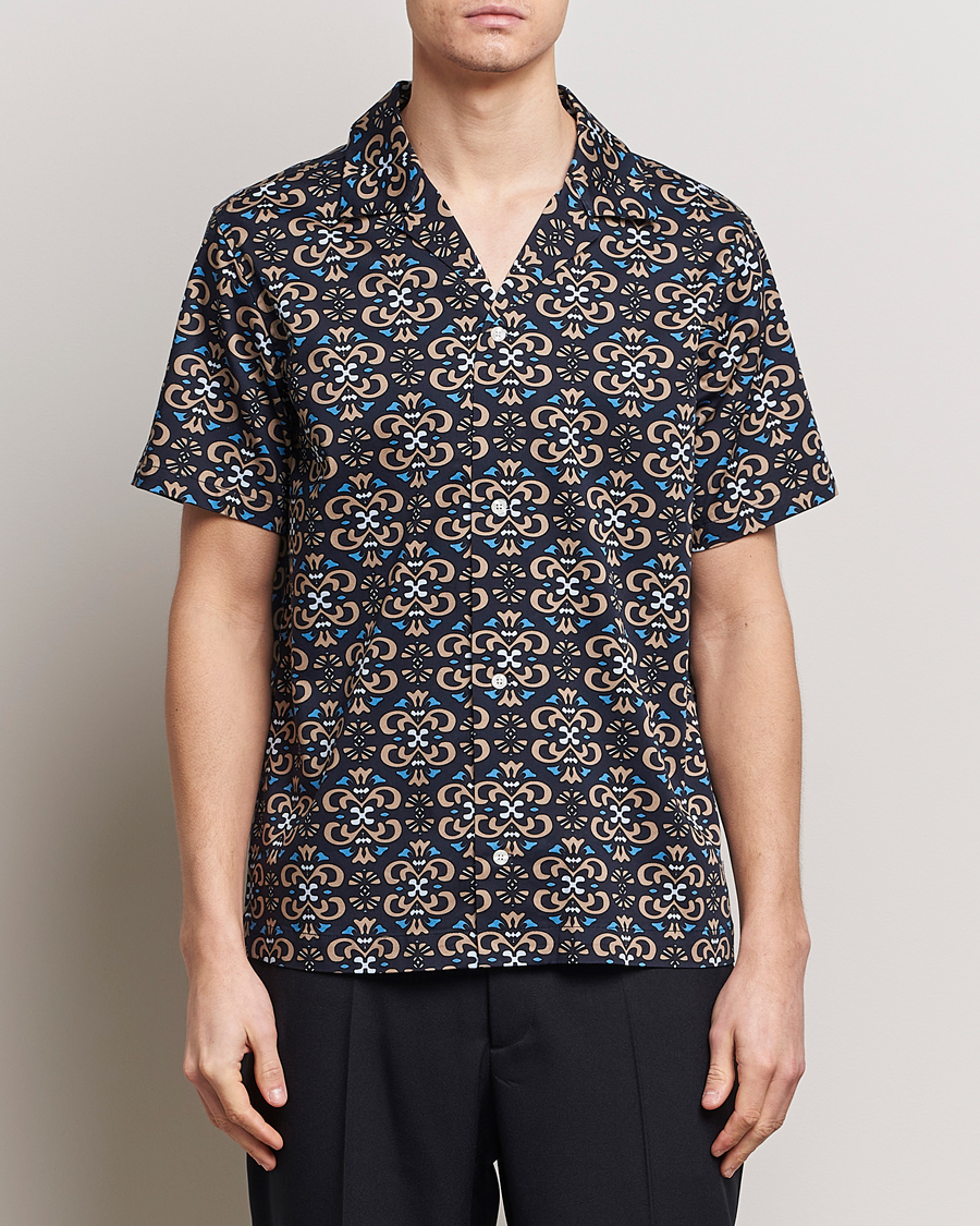 Herr | LES DEUX | LES DEUX | Hendrix Printed Short Sleeve Shirt Dark Navy