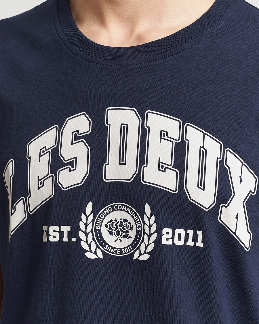 Herre | T-Shirts | LES DEUX | University T-Shirt Dark Navy