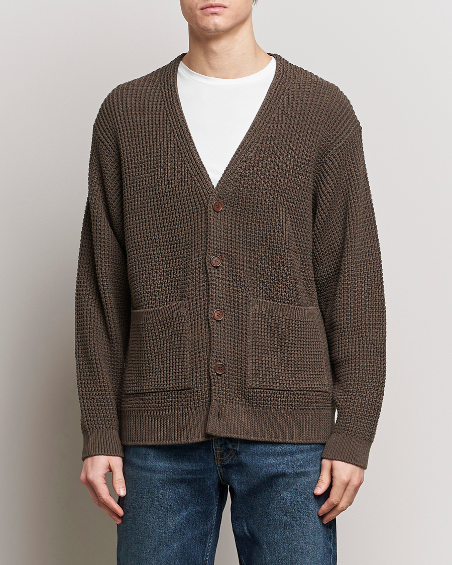 Herre | Avdelinger | Nudie Jeans | Kent Pineapple Knitted Cardigan Brown Melange