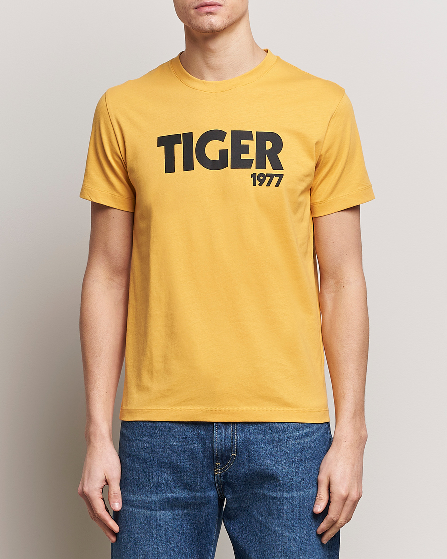 Men | Tiger of Sweden | Tiger of Sweden | Dillan Crew Neck T-Shirt Yellow