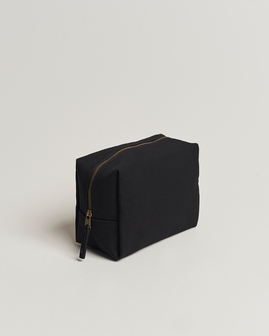 Herre | GANT Tonal Shield Wash Bag Ebony Black | GANT | Tonal Shield Wash Bag Ebony Black