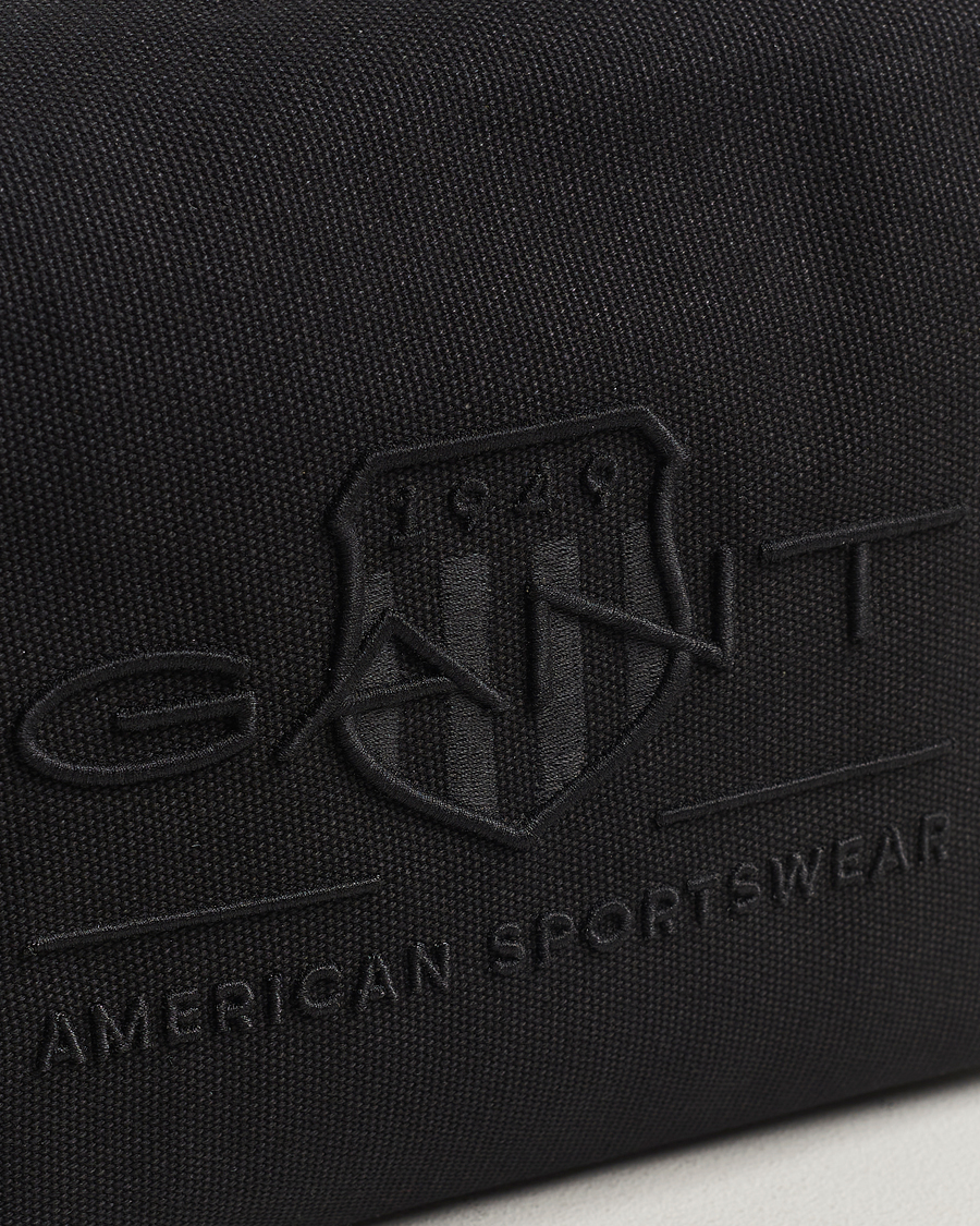 Herre | GANT Tonal Shield Wash Bag Ebony Black | GANT | Tonal Shield Wash Bag Ebony Black
