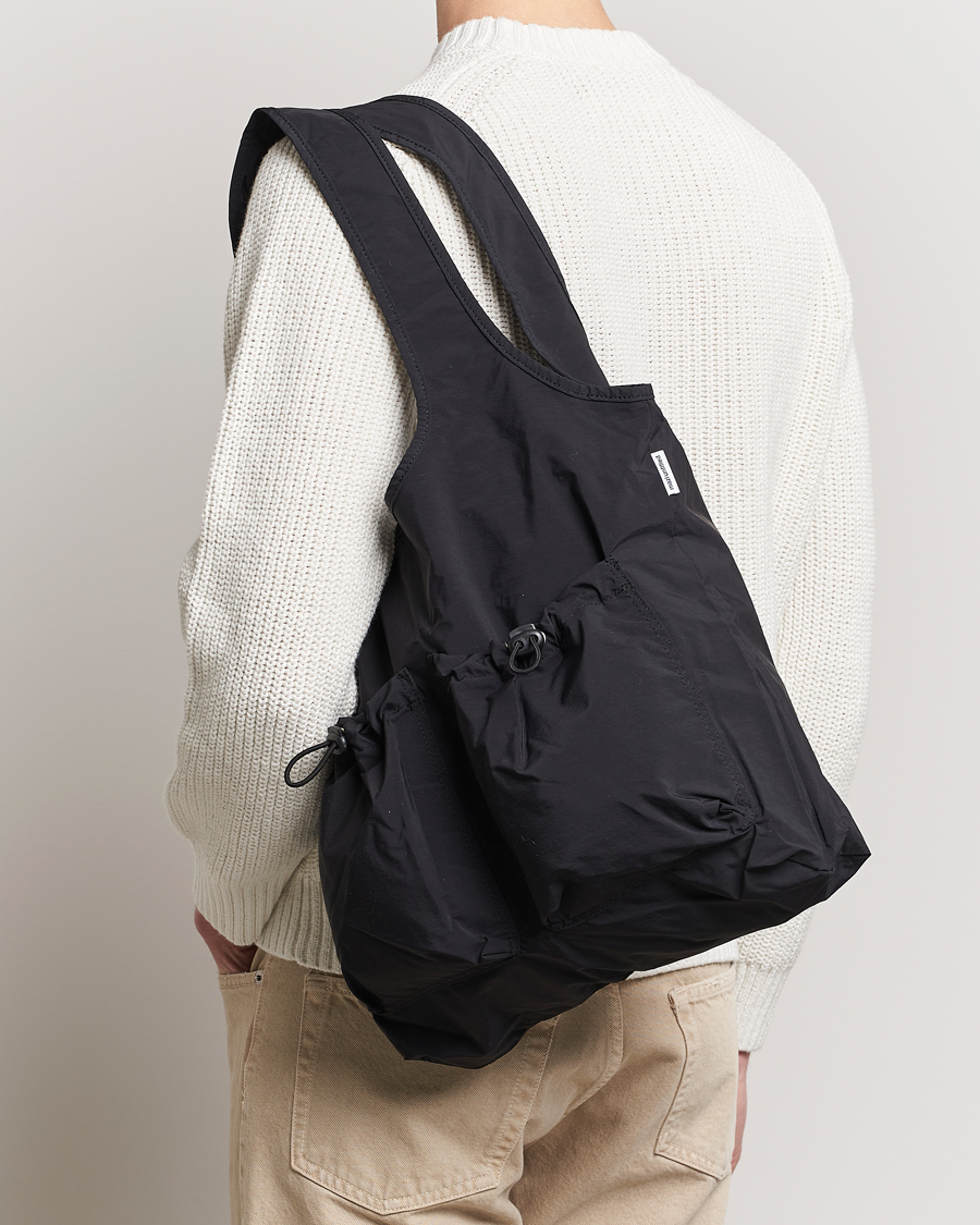 Herr | Nya varumärken | mazi untitled | Nylon Bore Bag Black