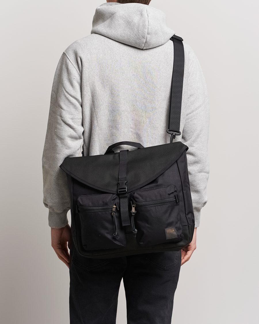 Herre | Skuldervesker | Filson | Surveyor Messenger Bag Black