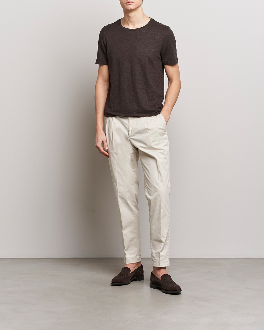 Herre | T-Shirts | Oscar Jacobson | Kyran Linen T-Shirt Brown