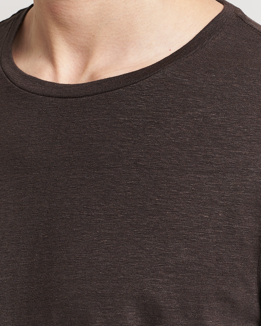 Herre | T-Shirts | Oscar Jacobson | Kyran Linen T-Shirt Brown