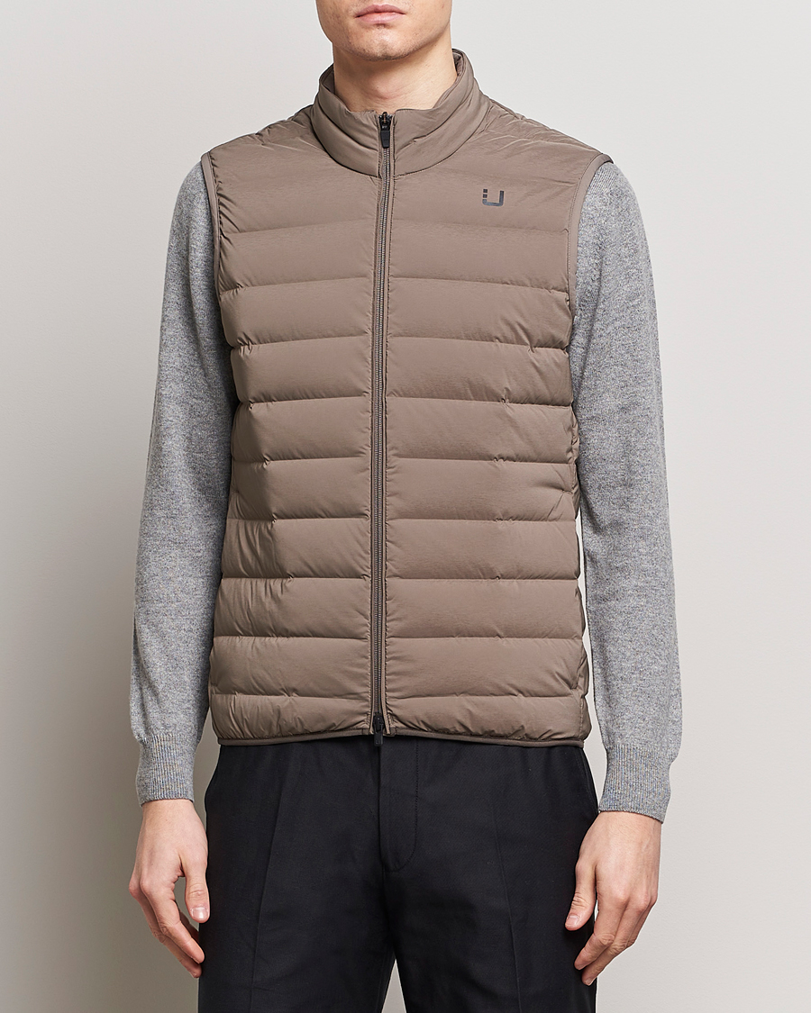 Herre | Avdelinger | UBR | Sonic Vest Dark Sand