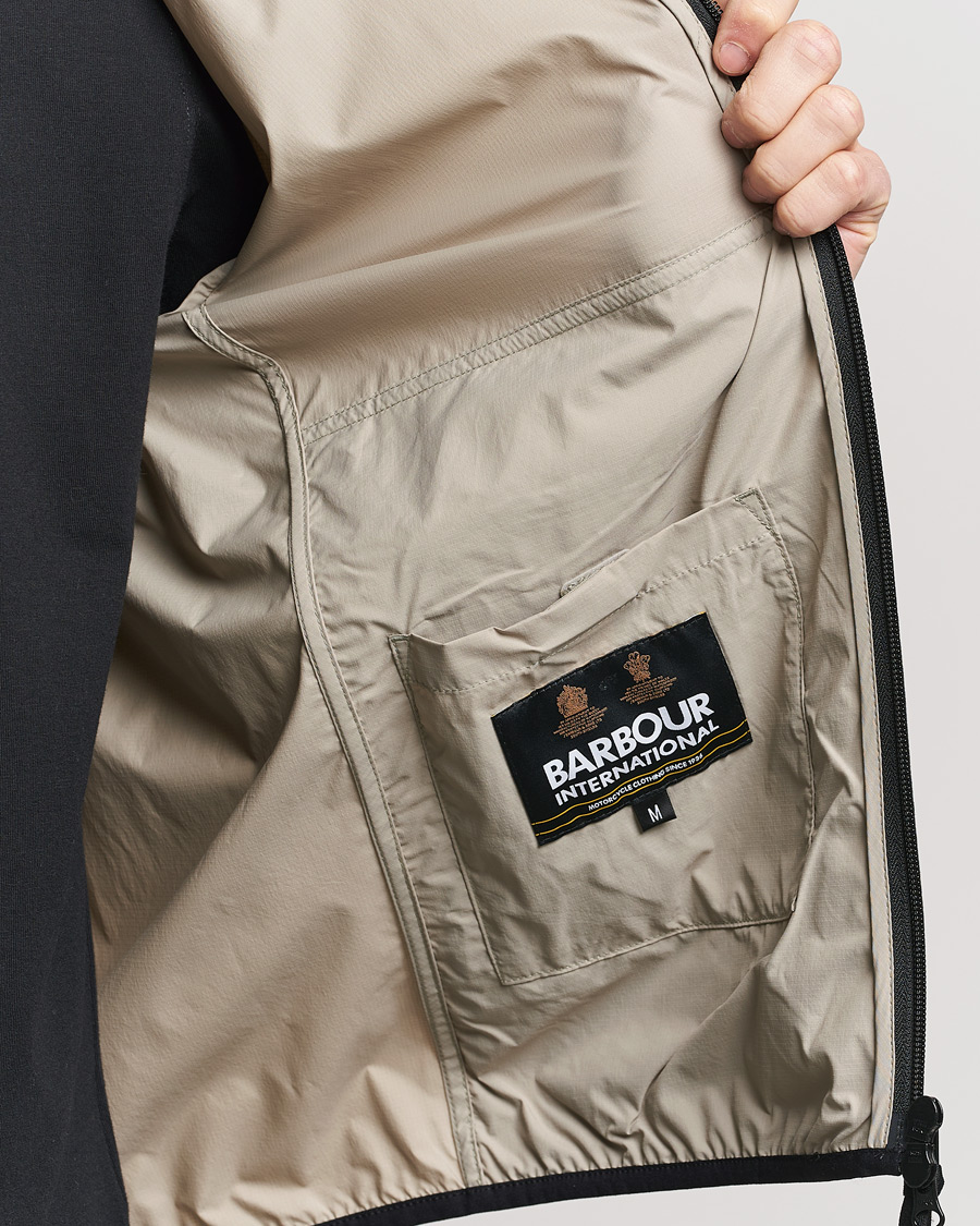 Herre | Jakker | Barbour International | Rail Lightweight Jacket Concrete