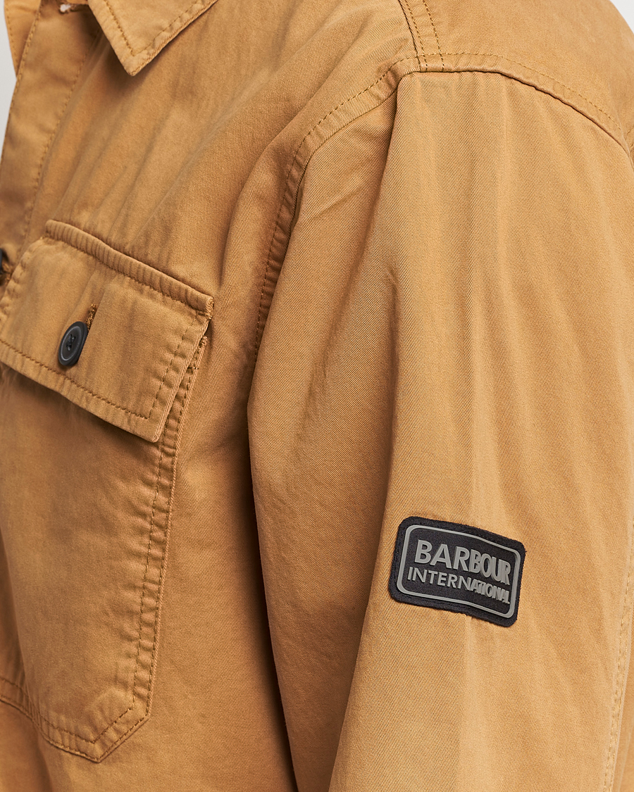 Herre | Skjorter | Barbour International | Adey Cotton Pocket Overshirt Desert